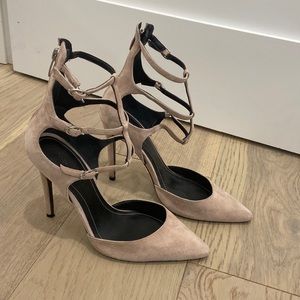 Kendall and Kylie brand blush pink heel